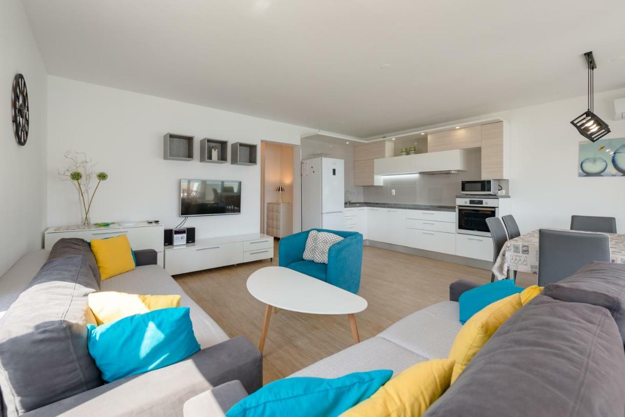 Sun & Sea Apartma *